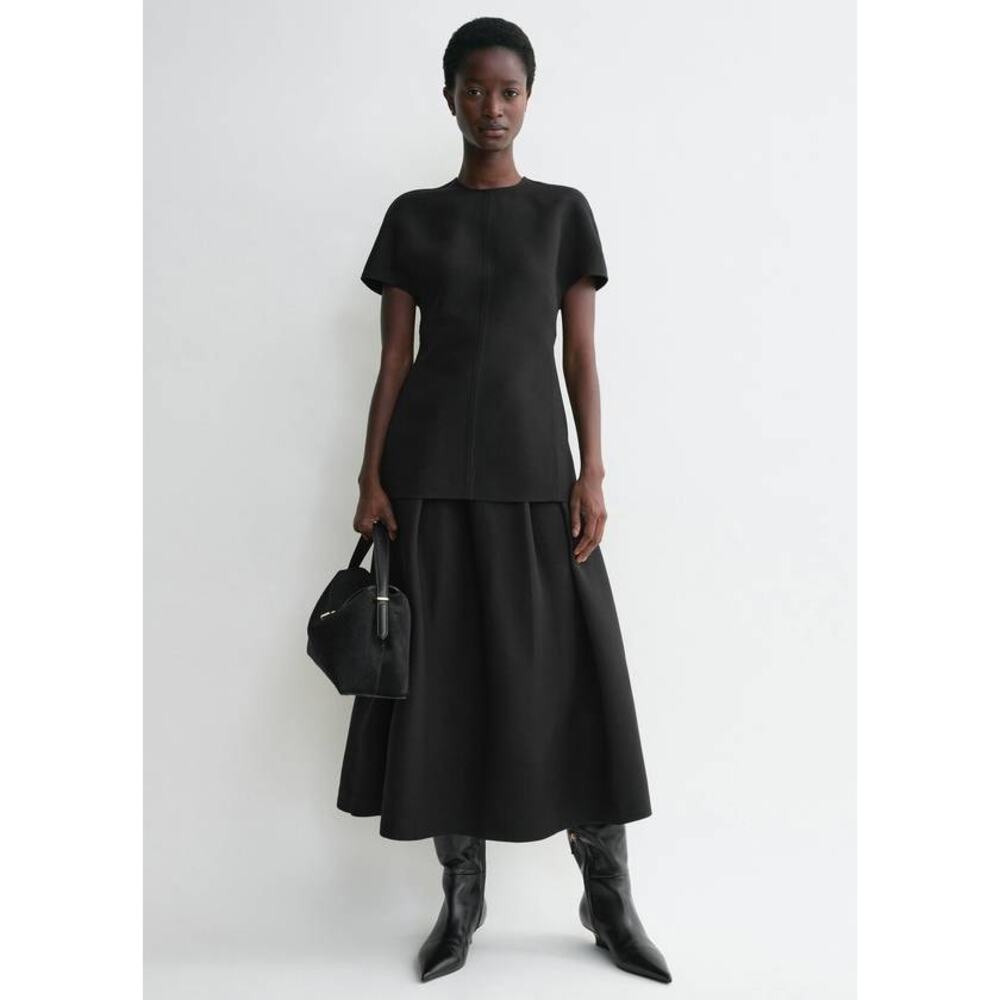 Toteme The Cap Sleeve Top in Black 32 US 0